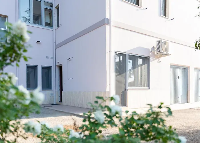 Blu 4* Πεσκάρα