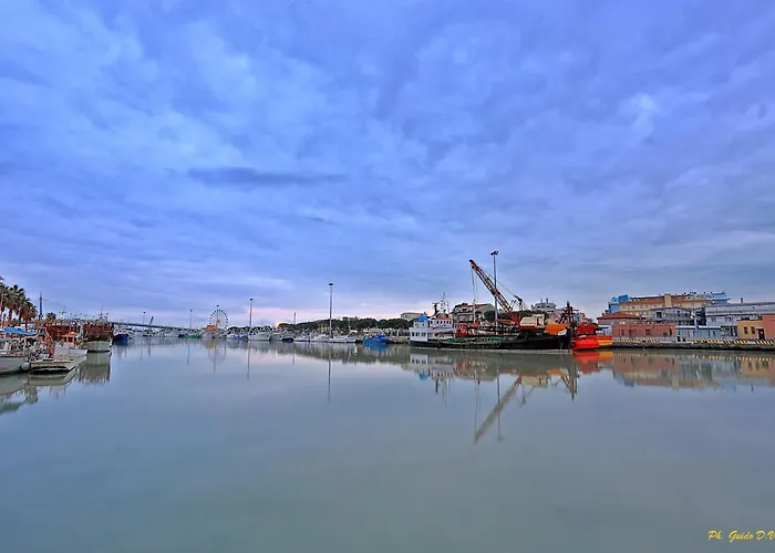 Oda ve Kahvaltı Blu 4*